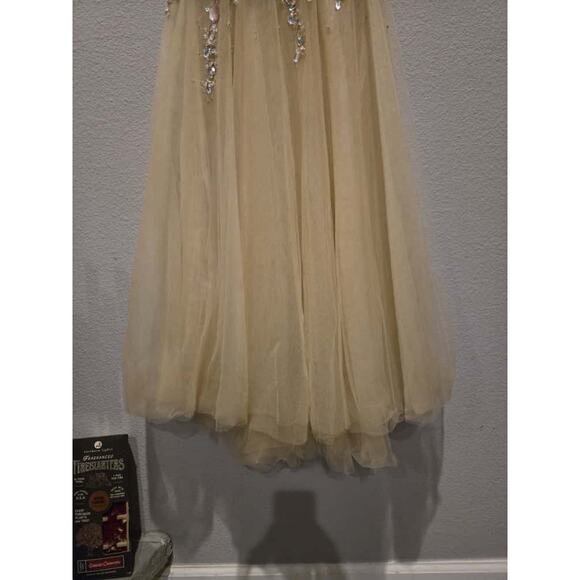 Jovani Gold Beaded Mermaid Prom Dress Size 2 V-Neck Sleeveless Long - Picture 4 of 16